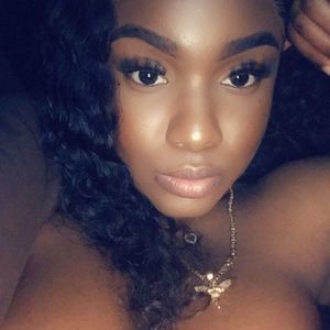 Meet your Posher, Jolaine